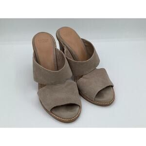 UGG Heels Beige Suede‎ Size 8 Open Toe EUC